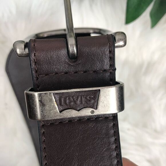 Levi’s | bonded leather belt Sz 32 - Picture 3 of 6